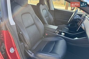 Седан Tesla Model 3 2019 в Луцке