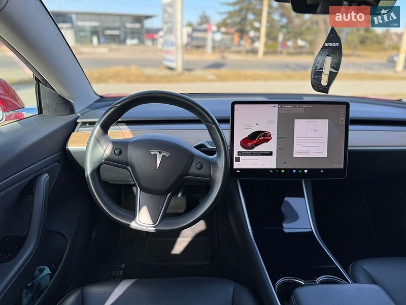 Седан Tesla Model 3 2019 в Луцьку