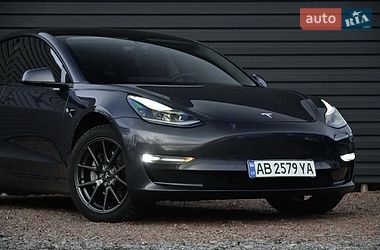 Седан Tesla Model 3 2021 в Виннице