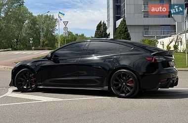 Седан Tesla Model 3 2019 в Києві