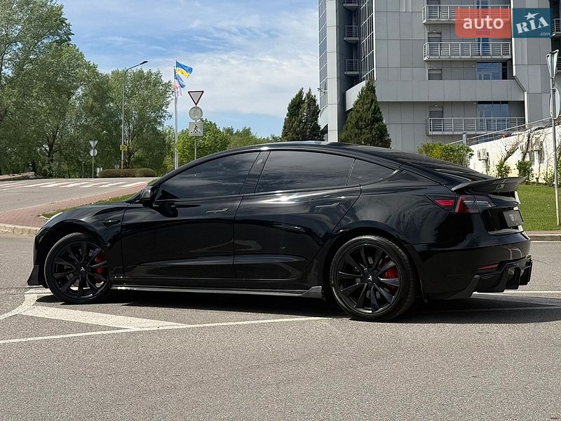 Седан Tesla Model 3 2019 в Києві