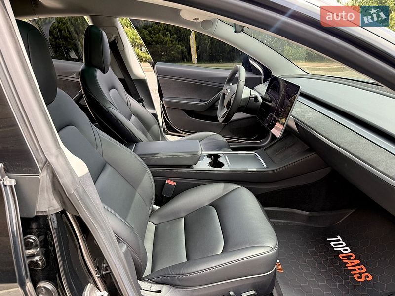 Седан Tesla Model 3 2019 в Києві