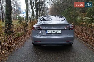 Седан Tesla Model 3 2022 в Києві