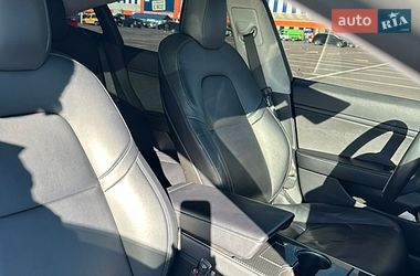Седан Tesla Model 3 2017 в Одесі