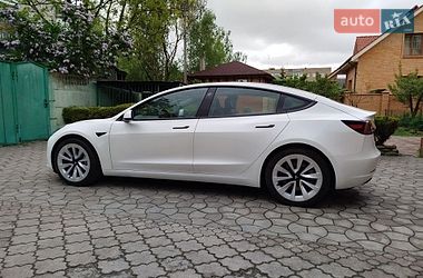 Седан Tesla Model 3 2023 в Луцке