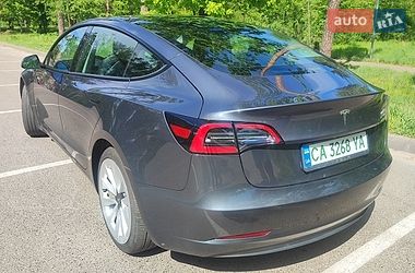 Седан Tesla Model 3 2022 в Черкасах