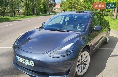 Седан Tesla Model 3 2022 в Черкасах