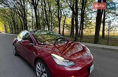 Седан Tesla Model 3 2018 в Чернігові