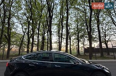 Седан Tesla Model 3 2019 в Чернігові