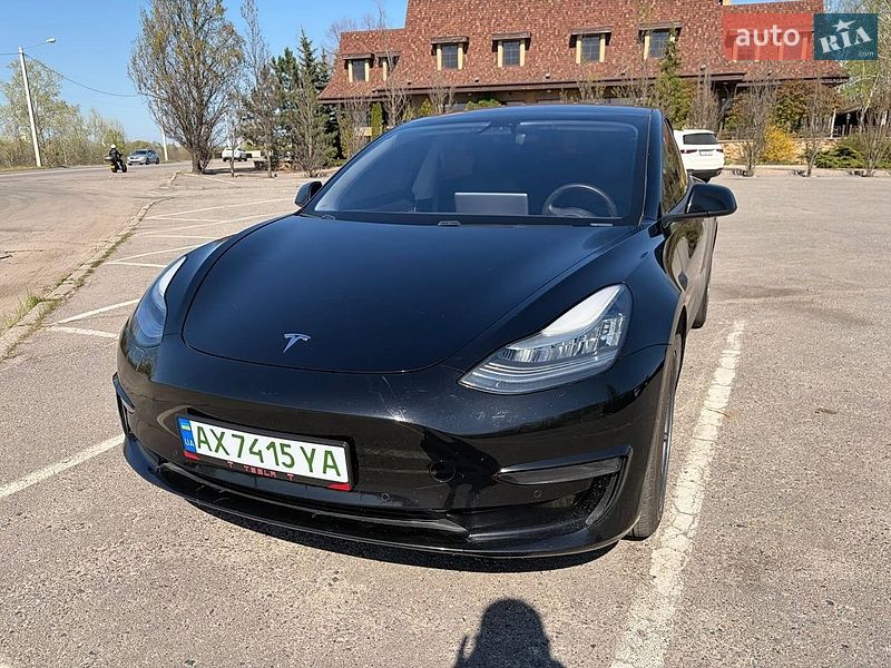 Tesla Model 3 2019