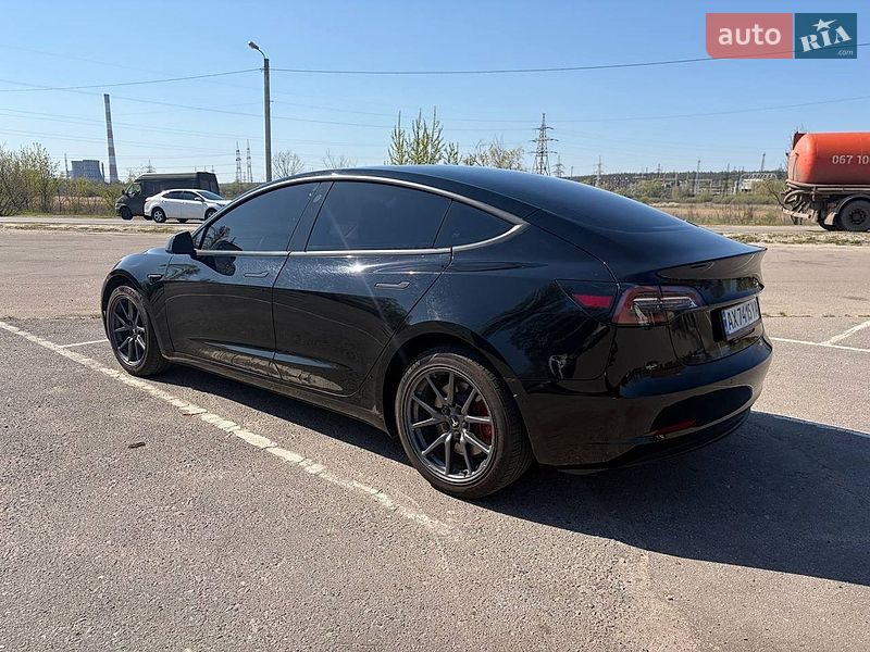 Седан Tesla Model 3 2019 в Харькове