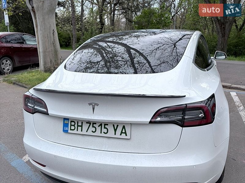 Седан Tesla Model 3 2019 в Одесі