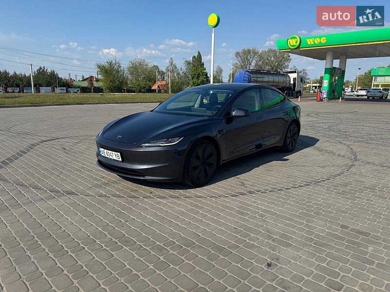 Седан Tesla Model 3 2024 в Новомосковске