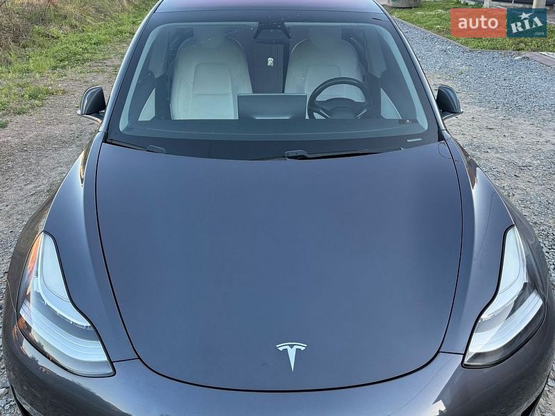 Седан Tesla Model 3 2018 в Дрогобыче