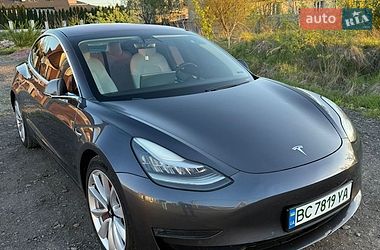Седан Tesla Model 3 2018 в Дрогобыче