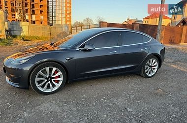 Седан Tesla Model 3 2018 в Дрогобыче