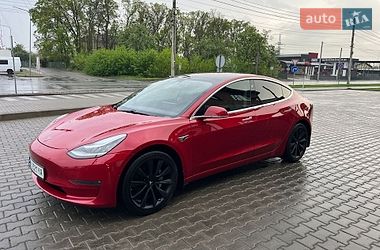 Седан Tesla Model 3 2018 в Гребенках