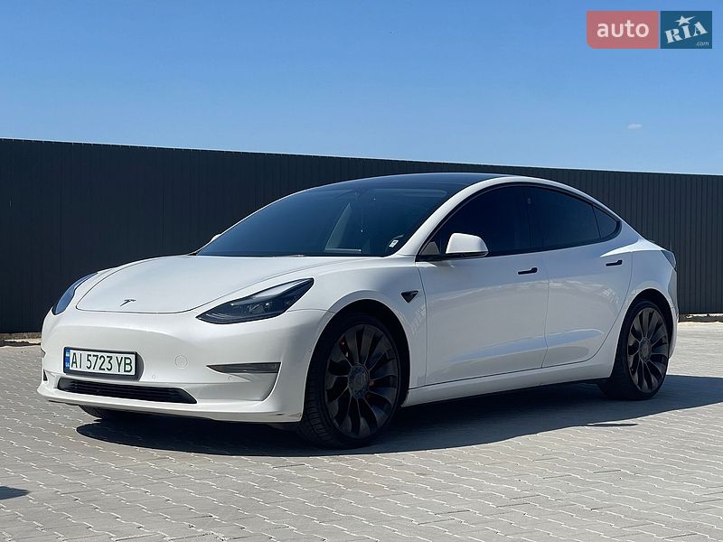 Tesla Model 3 2022