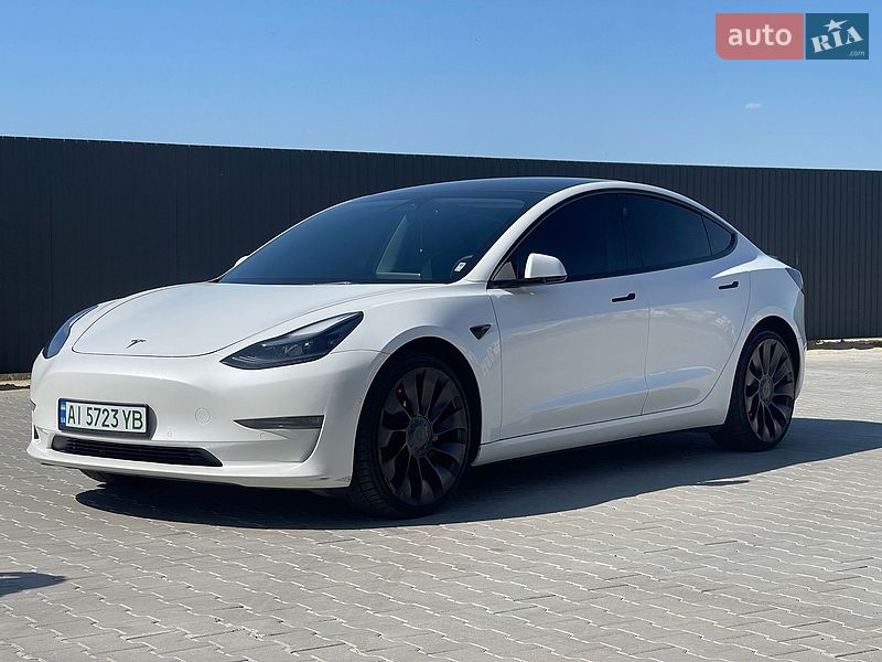 Седан Tesla Model 3 2022 в Києві
