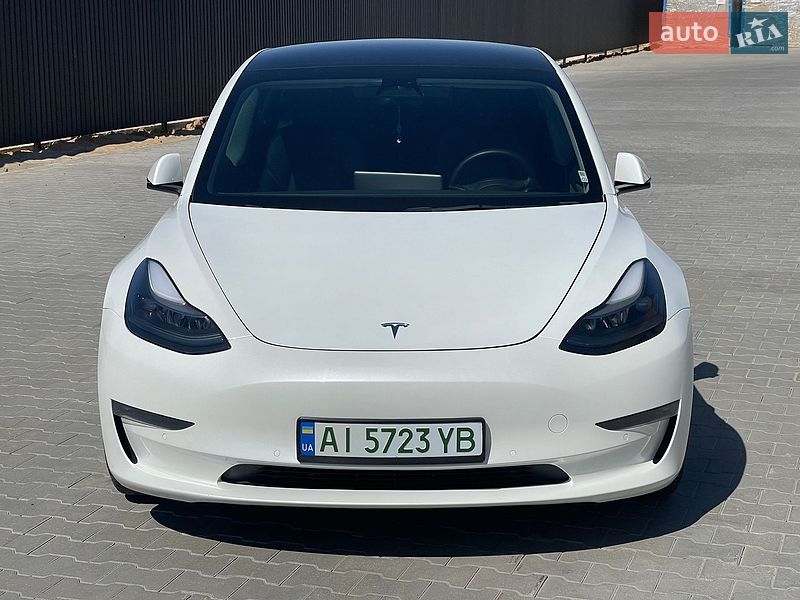 Седан Tesla Model 3 2022 в Києві