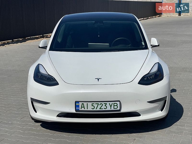 Седан Tesla Model 3 2022 в Києві