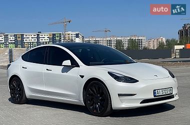 Седан Tesla Model 3 2022 в Києві