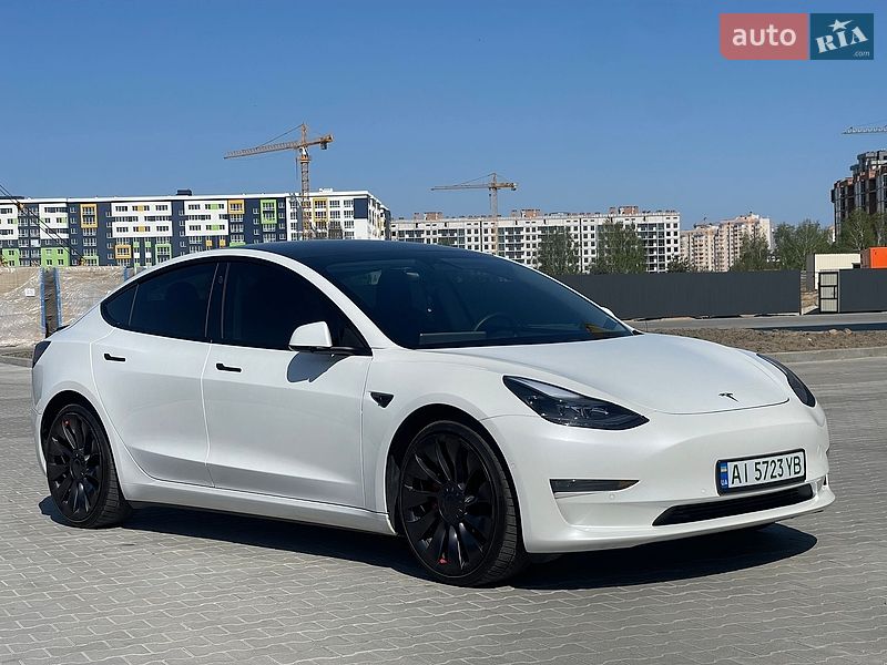 Седан Tesla Model 3 2022 в Києві