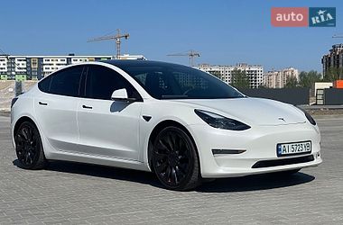 Седан Tesla Model 3 2022 в Києві