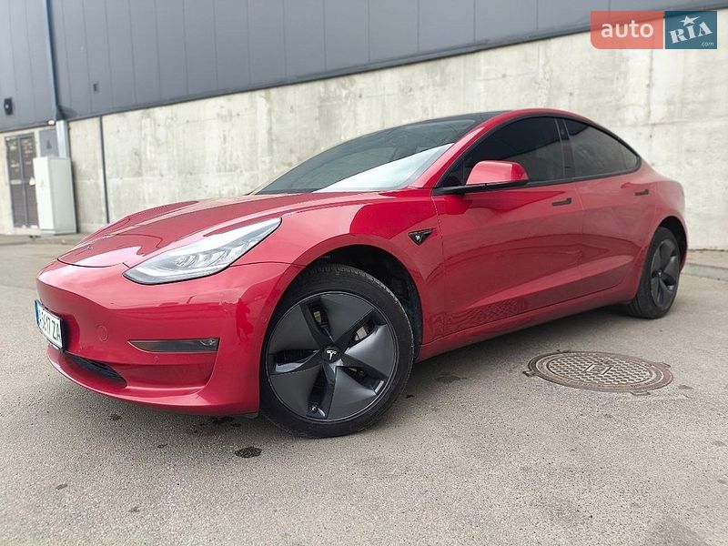 Седан Tesla Model 3 2018 в Киеве