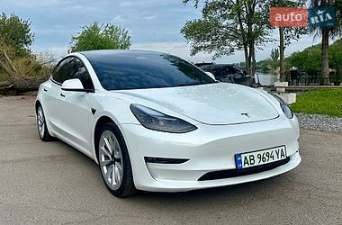 Седан Tesla Model 3 2021 в Виннице