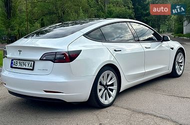 Седан Tesla Model 3 2021 в Виннице