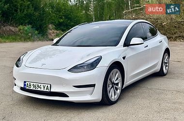 Седан Tesla Model 3 2021 в Виннице