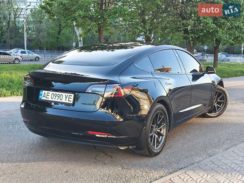Седан Tesla Model 3 2018 в Днепре