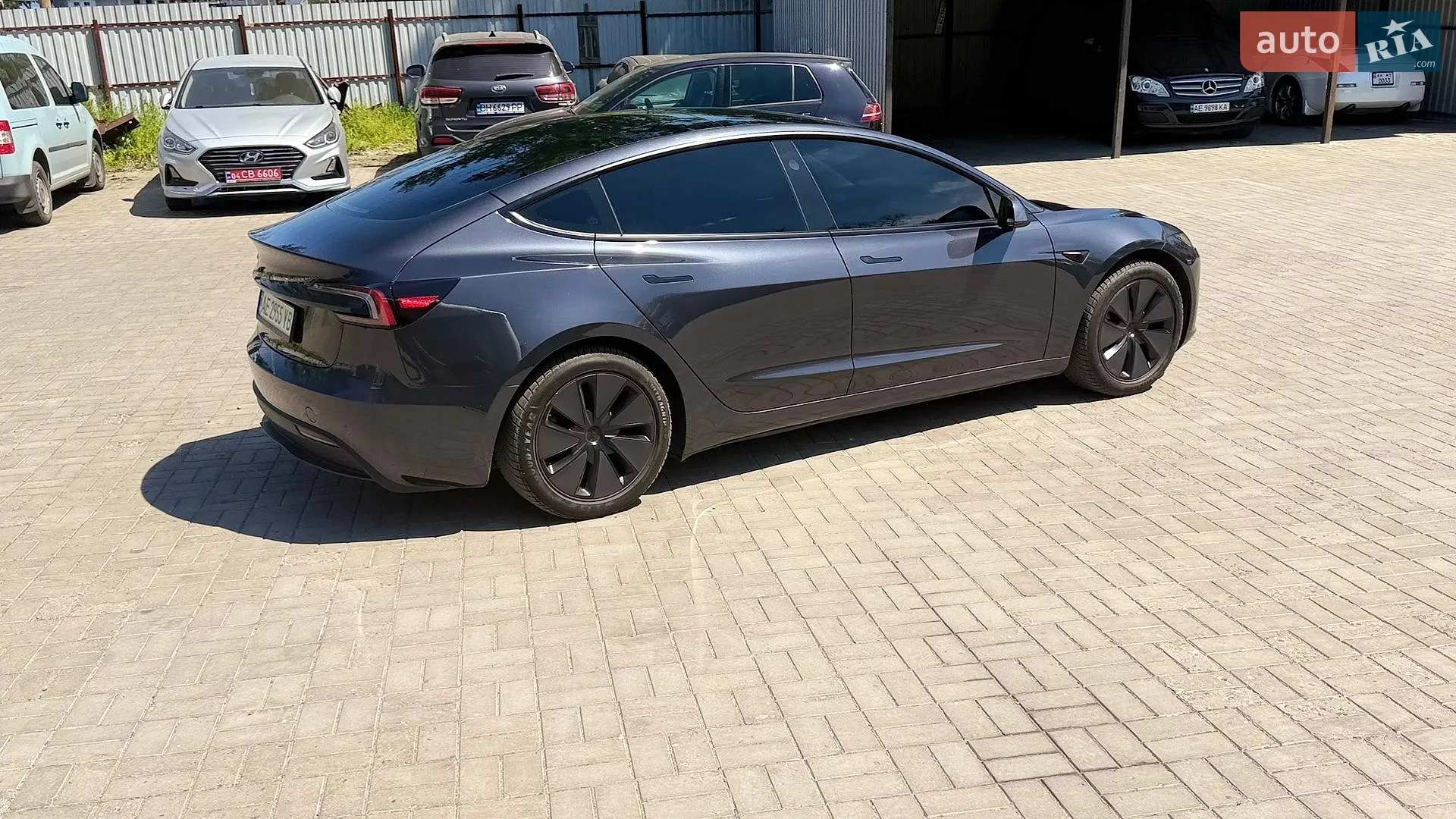 2024 Tesla Model 3 - мініатюра 8