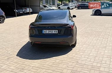 Седан Tesla Model 3 2024 в Днепре