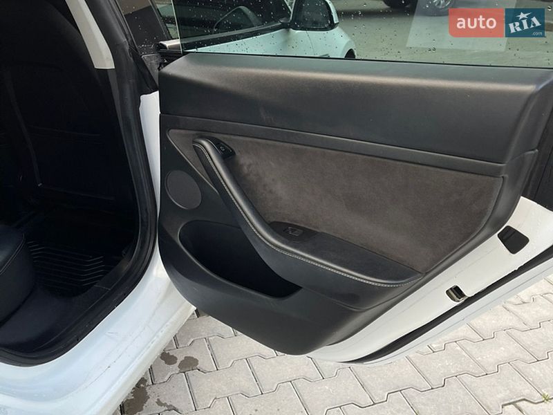 Седан Tesla Model 3 2021 в Каменец-Подольском
