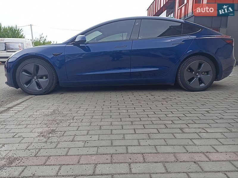 Седан Tesla Model 3 2018 в Луцке
