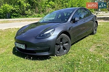 Седан Tesla Model 3 2023 в Днепре