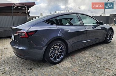 Седан Tesla Model 3 2022 в Тернополе