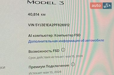 Седан Tesla Model 3 2023 в Днепре