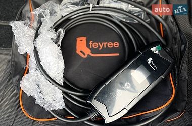 Седан Tesla Model 3 2022 в Киеве