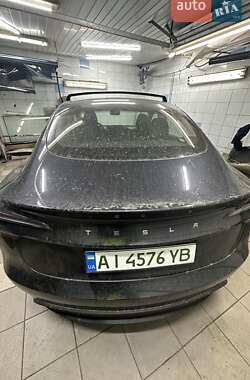 Седан Tesla Model 3 2024 в Києві