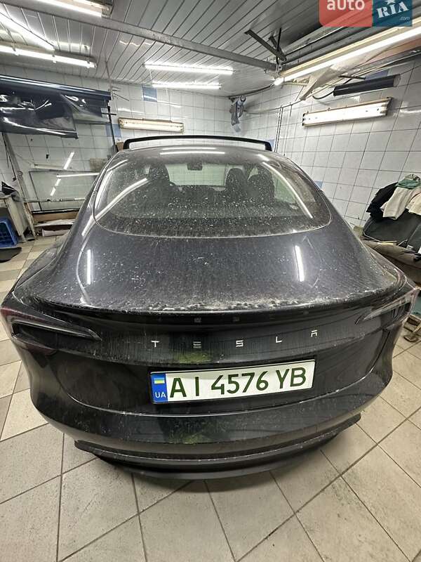 Седан Tesla Model 3 2024 в Києві