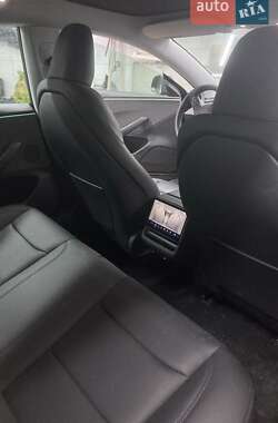 Седан Tesla Model 3 2024 в Киеве