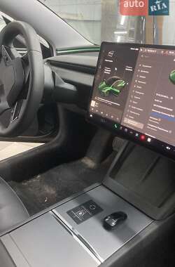 Седан Tesla Model 3 2024 в Киеве
