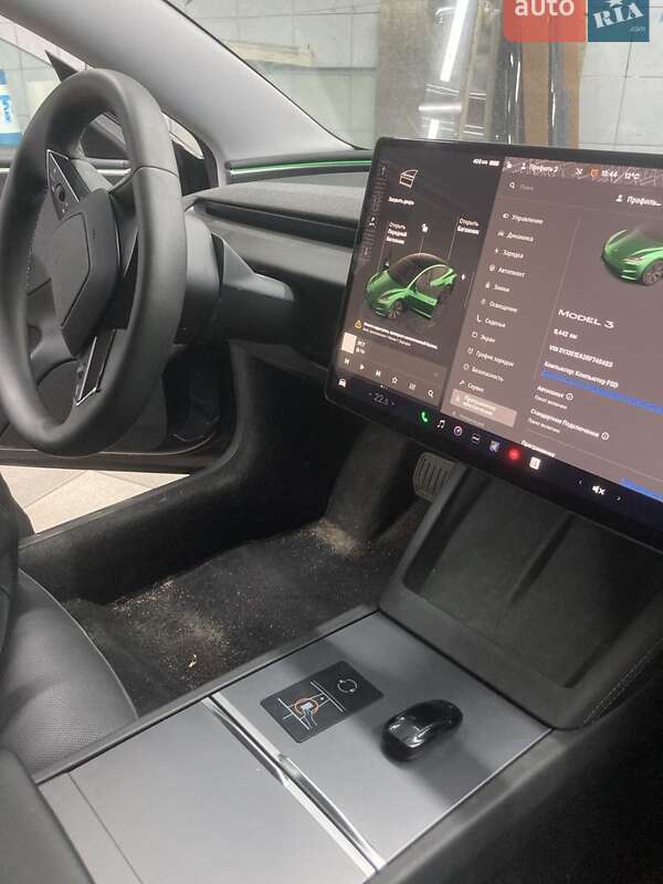 Седан Tesla Model 3 2024 в Киеве