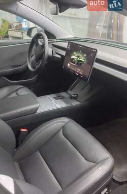 Седан Tesla Model 3 2024 в Киеве