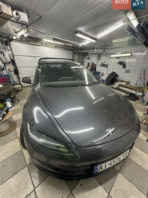 Седан Tesla Model 3 2024 в Киеве