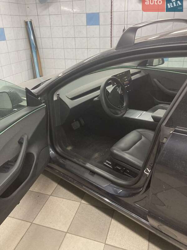 Седан Tesla Model 3 2024 в Києві