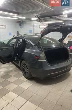 Седан Tesla Model 3 2024 в Києві